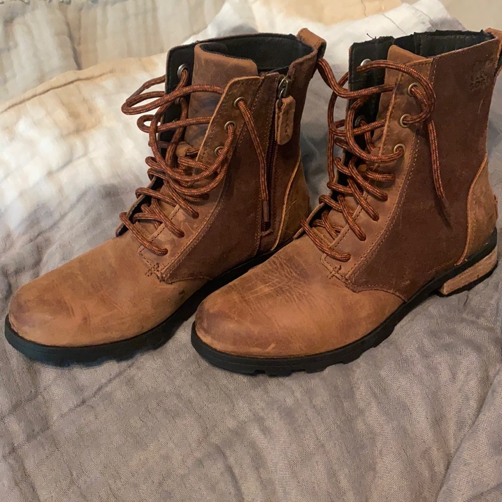 Sorel Emelie Short Lace Boot